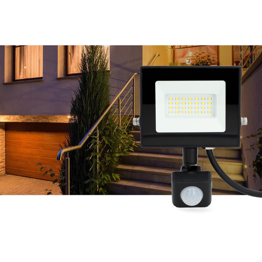 LED-valonheitin anturilla LED/20W/230V 4000K IP44