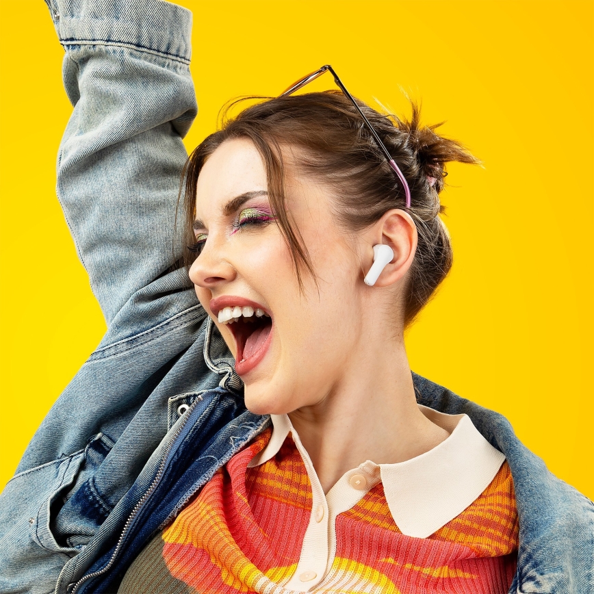 Niceboy Pins 4 - Langaton earphones kanssa ANC 400 mAh + 2x 50 mAh IPX4 valkoinen