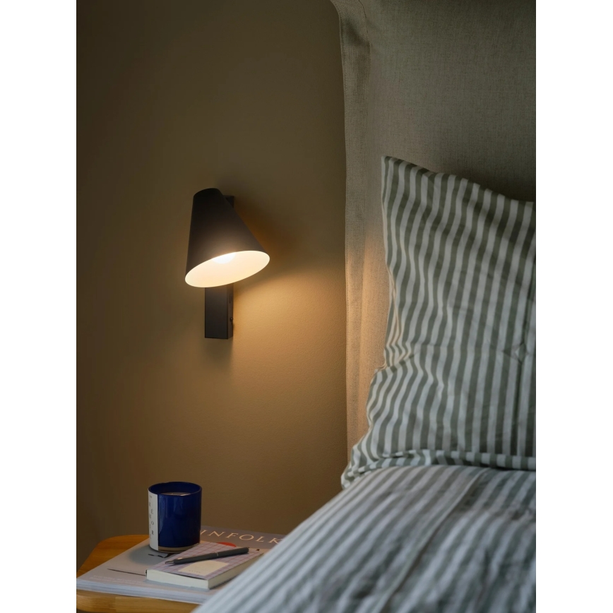 Nordlux - Seinävalaisin USB-portilla WILMER 1xE14/40W/230V musta