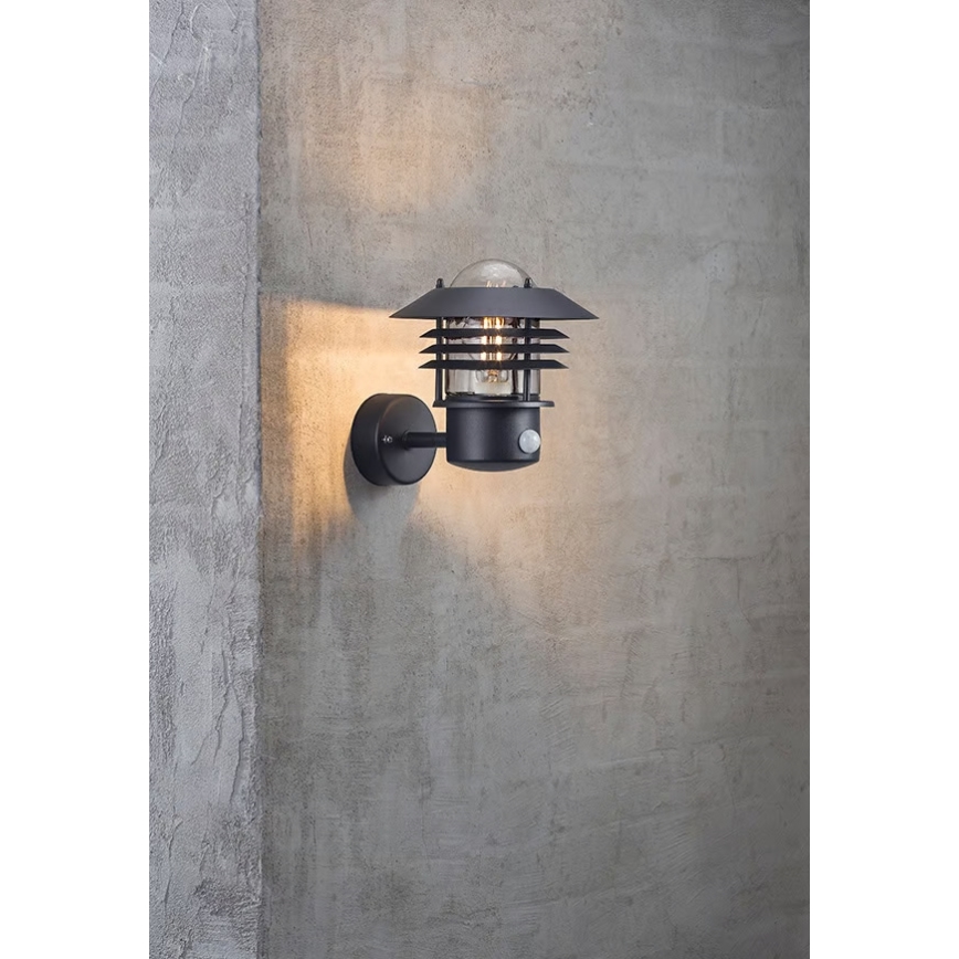 Nordlux - Ulkoseinävalaisin liiketunnistimella VEJERS 1xE27/60W/230V IP54 hopea