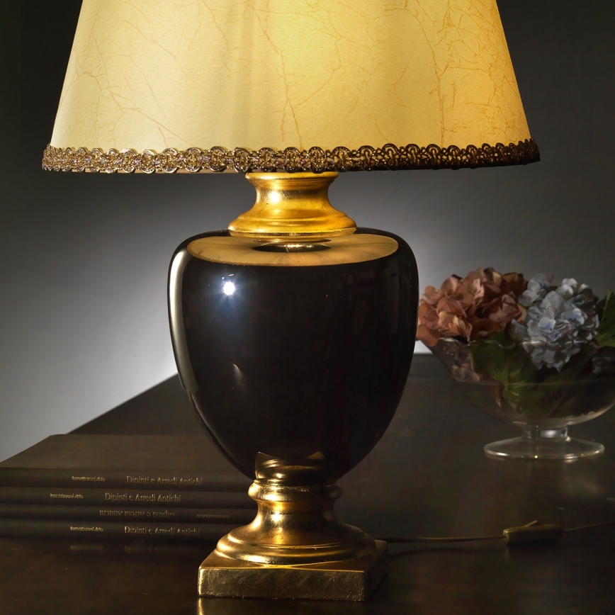 ONLI - Pöytävalaisin MOZART 1xE27/22W/230V musta/kultainen 67 cm