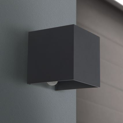 LED Ulkoseinävalaisin liike- ja hämärätunnistimella CUBE-S LED/13W/230V IP54 antrasiitti