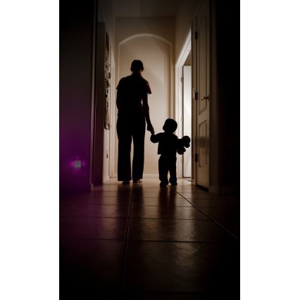 Osram - RGB-LED pistorasiaan kytkettävä yövalo anturilla LUNETTA LED/0,3W/230V