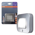Osram - NIGHTLUX LED-opastevalo anturilla, 0,3 W, 3 x AAA, IP54, hopeanvärinen