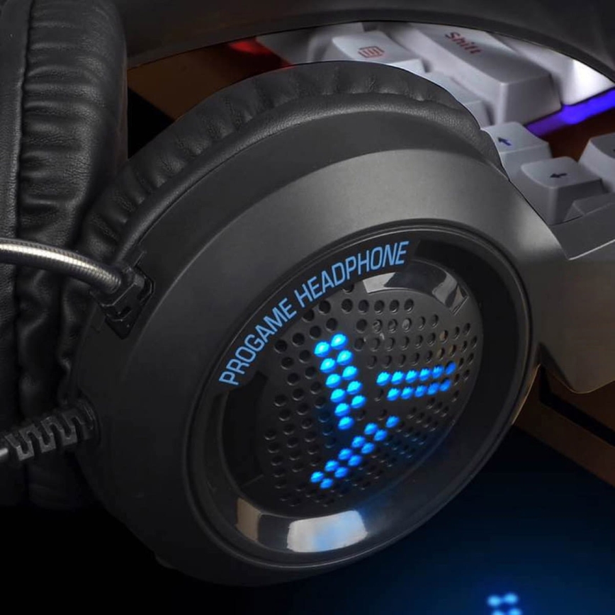 Pelikuulokkeet LED RGB VARR mikrofonilla 3.5