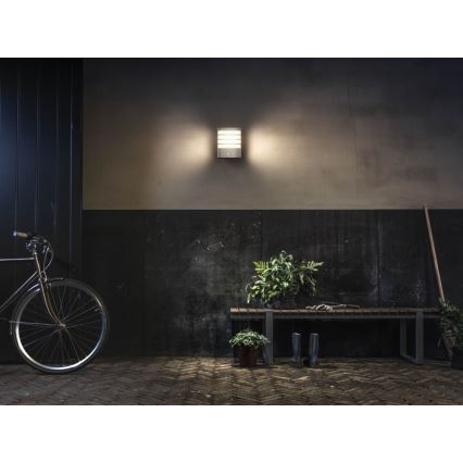 Philips - LED-ulkovalaisin anturilla 1xLED/3W IP44