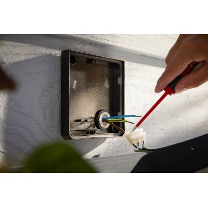 Philips - LED RGBW Himmennettävä ulko reflektor Hue DISCOVER 2xLED/15W/230V 2000-6500K IP44