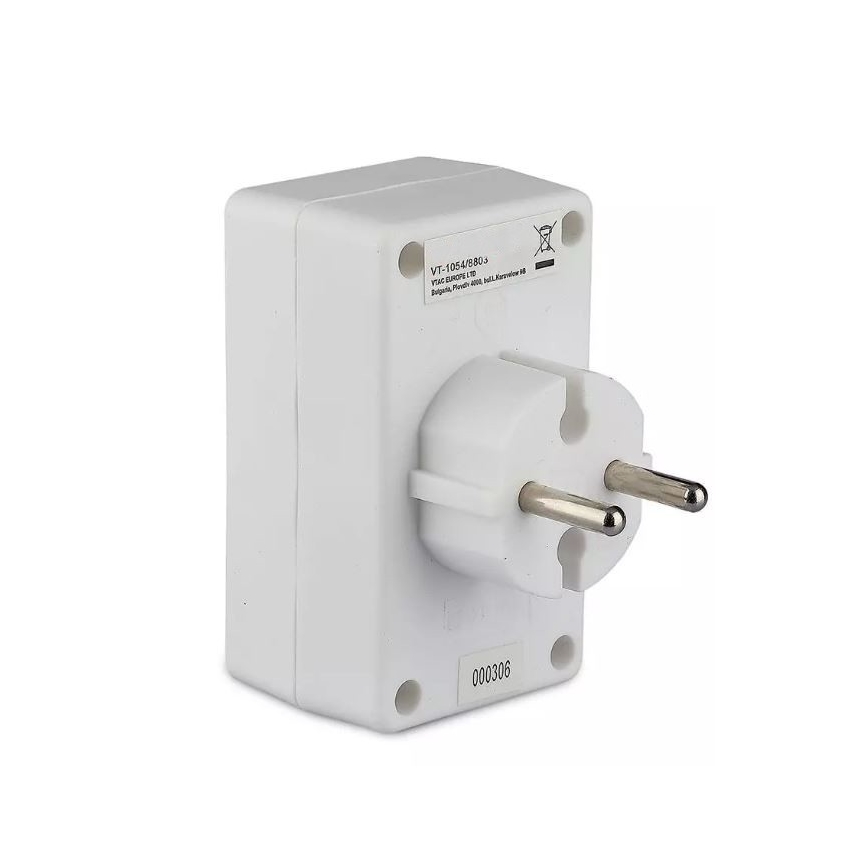 Pistokkeenjakaja 4x2,5A / 230V