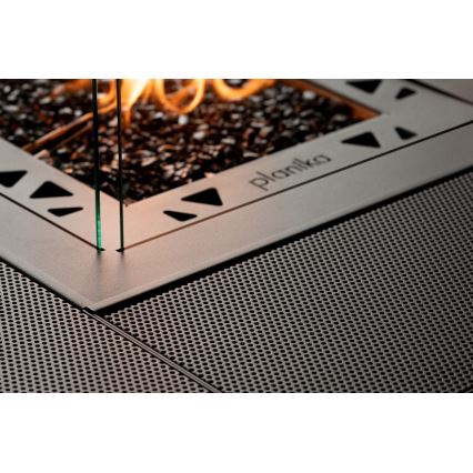 Planika - Ulkokäyttöön tarkoitettu kaasukamiina 79,7x90 cm 10 kW 1xAAA musta + suojapeite