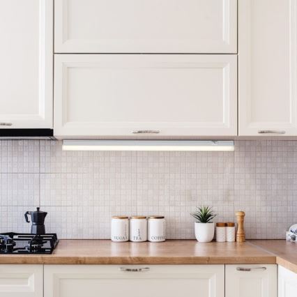 Keittiökaappien alla oleva LED-valo LED/4W/230V