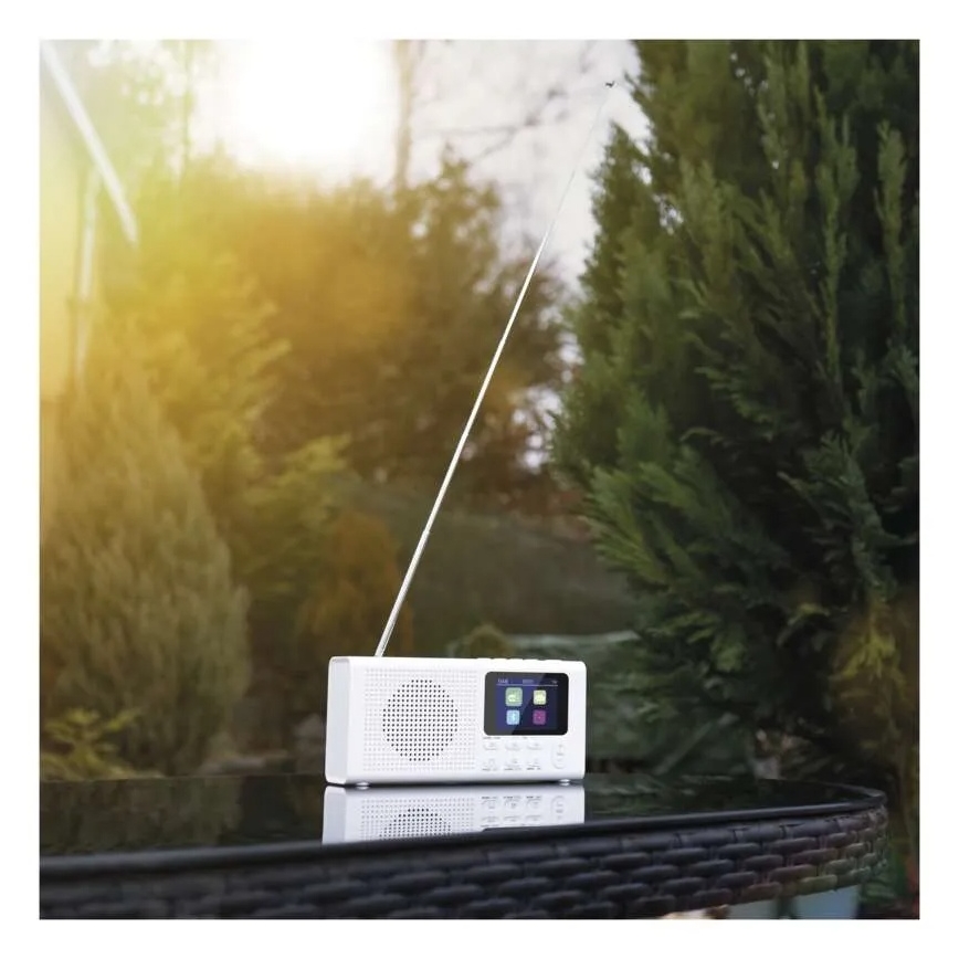 Radio DAB DAB+ FM 3W/5V/4xAA valkoinen