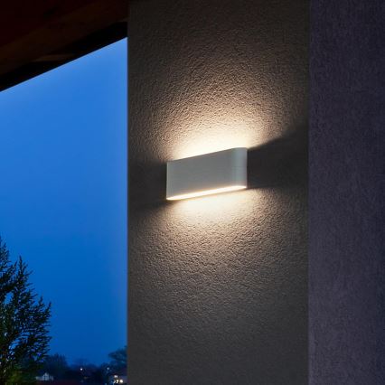 Redo 90451 - KLIPPE LED-ulkoseinävalaisin LED/24W/230V 3000K IP54 valkoinen