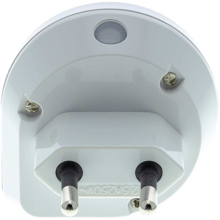LED Pistorasian suuntavalo anturilla LED/0,4W/230V 3000K valkoinen