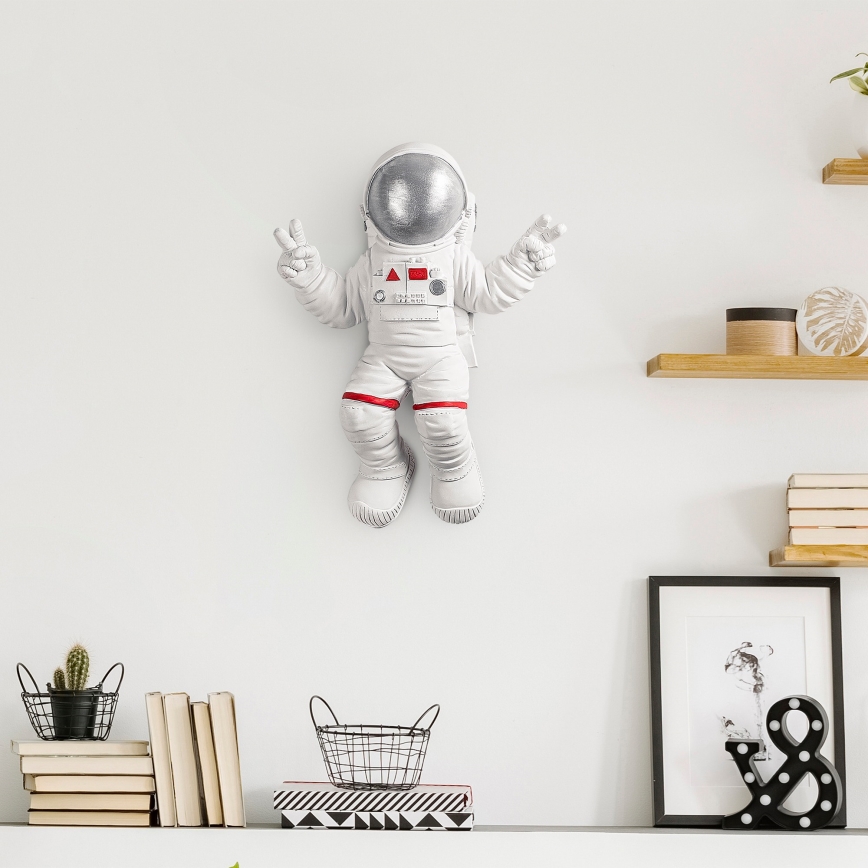 Seinäkoriste 47x35 cm astronaut hopea