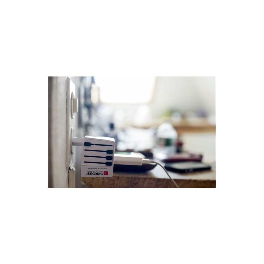 Matka-adapteri Etelä-Afrikkaan, muualle Afrikkaan ja Lähi-itään, tyyppi M