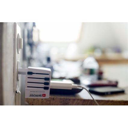 Solight PA48 - kansainvälinen matkasovitin 230V + 2x USB-portti