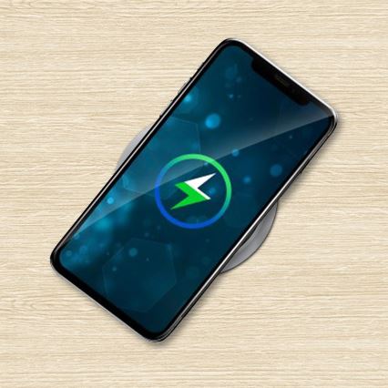 Pöytäpistoketeline langattomalla Qi-latauksella 3x230V + 1xUSB-A + 1xUSB-C hopea/musta