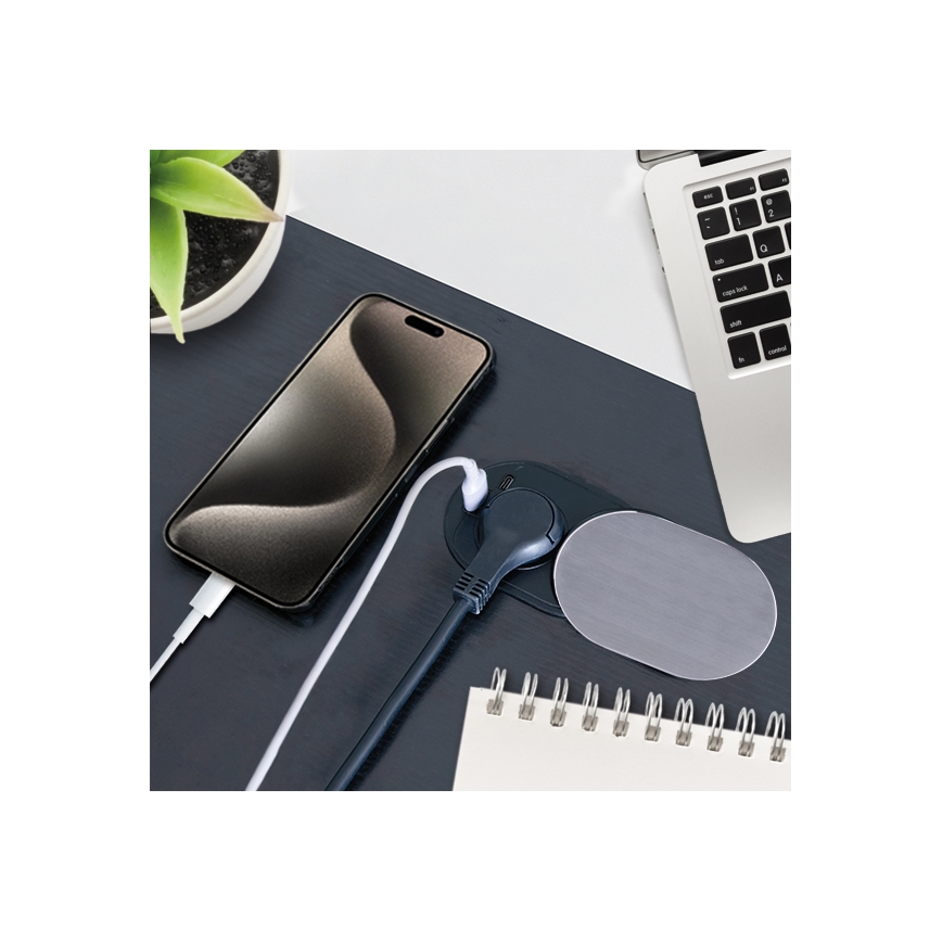 Sisäänrakennettu pistoke 1Z + USB A+C