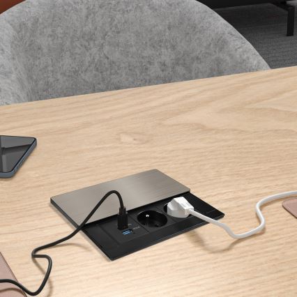 Sisäänrakennettava pistorasia langattomalla latauksella 65W, 2 pistorasiaa + USB-A + USB-C