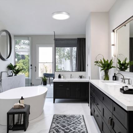 LED-paneeli, pinta- tai alaslaskettava 2-in-1 18W/230V 3000/4000/6000K Ø 22,5 cm IP54 hopea