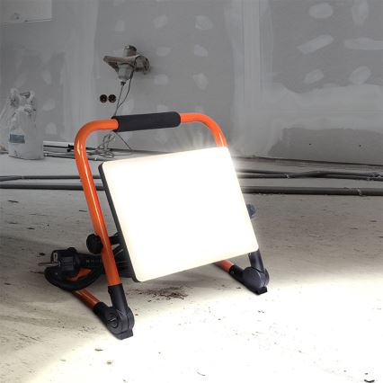 Jalustallinen LED-valonheitin LED/50W/230V 4000K IP65
