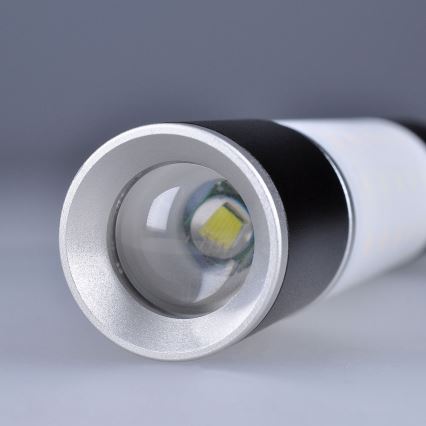 LED Ladattava retkeily flashlight virta pankki -toiminto LED/1500 mAh 3,7V IP44