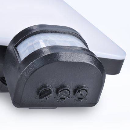 LED Aurinkovalonheitin liiketunnistimella LED/11W/3,7V 4400mAh 3000K/4000K/6500K IP54