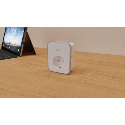 TESLA Smart - Älypistorasia 3690W/230V/16A 2xUSB/24W/5V Wi-Fi Tuya
