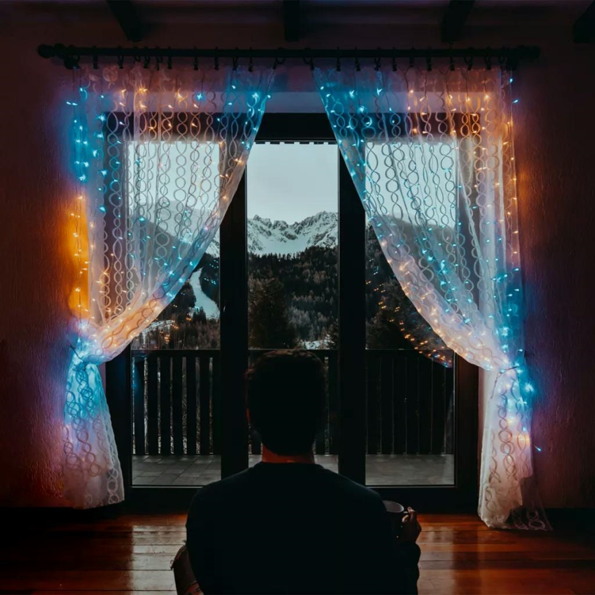 Twinkly - LED RGBW himmennettävä ulkokäyttöön tarkoitettu joulukoristeverho CURTAIN 210xLED 6,1m IP44 Wi-Fi