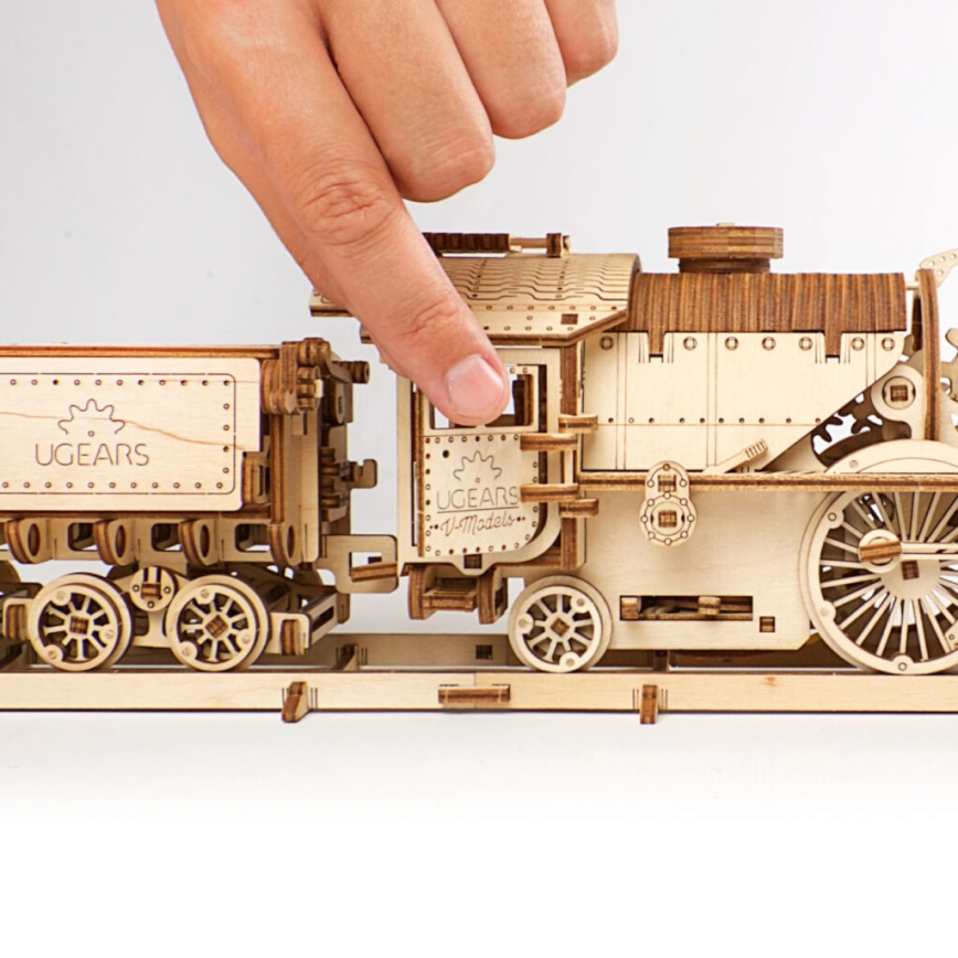 Ugears - 3D puinen mekaaninen palapeli V-Express höyryveturi