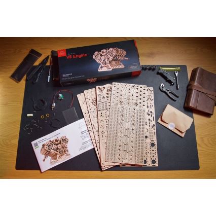 Ugears - 3D puinen mekaaninen palapeli V8-moottori