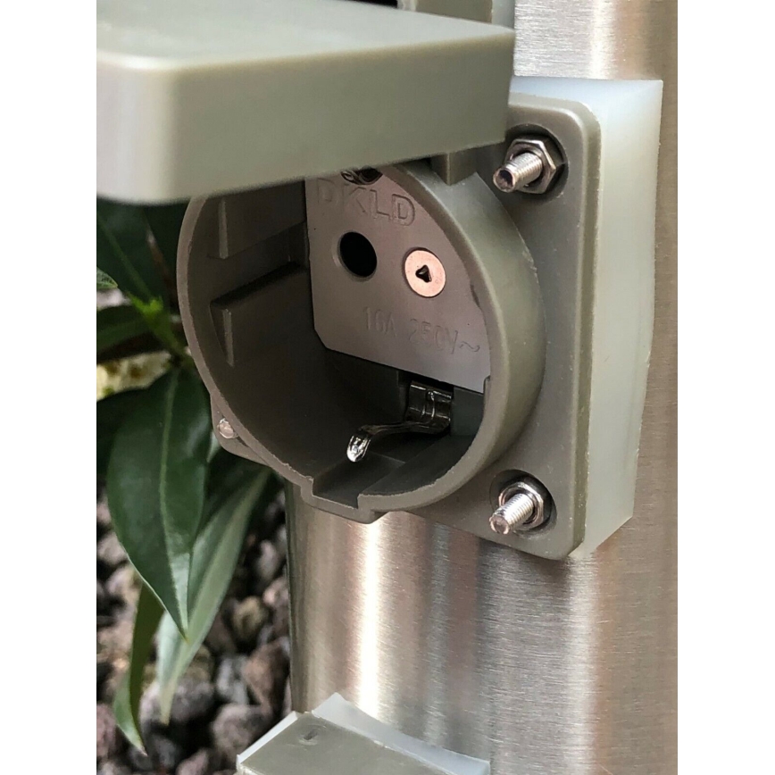 Ulkopistorasiapylväs SYDNEY 4Z SCHUKO 230V IP44