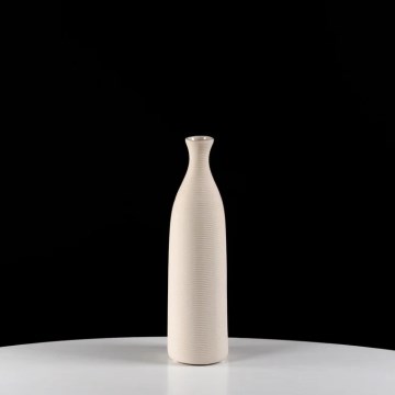 Valkoinen keramiikkavaasi 25 cm