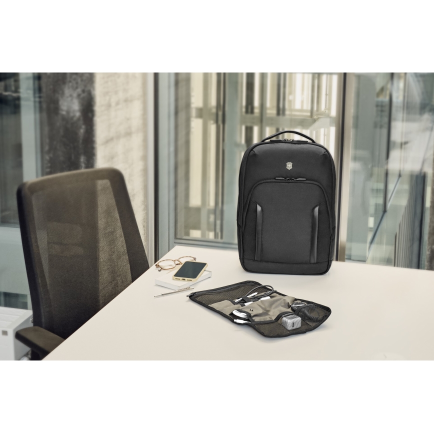 Victorinox - Kannettavan tietokoneen reppu 14" Altmont Professional Kaupunki 14 l musta
