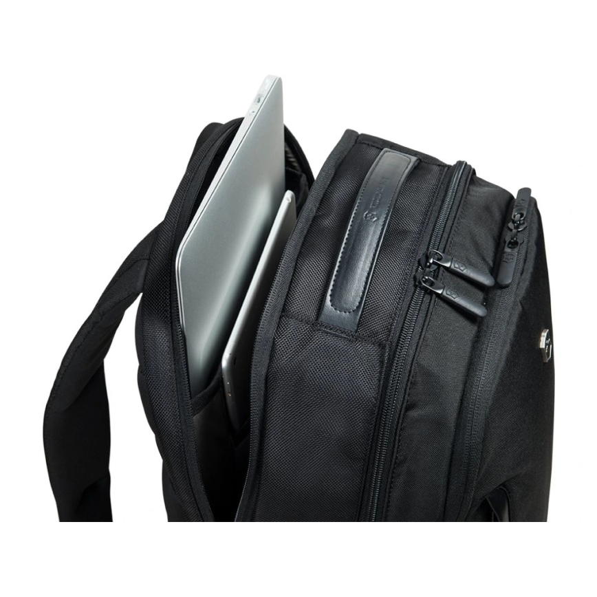 Victorinox - Kannettavan tietokoneen reppu 15,6" Essentials 22 l musta