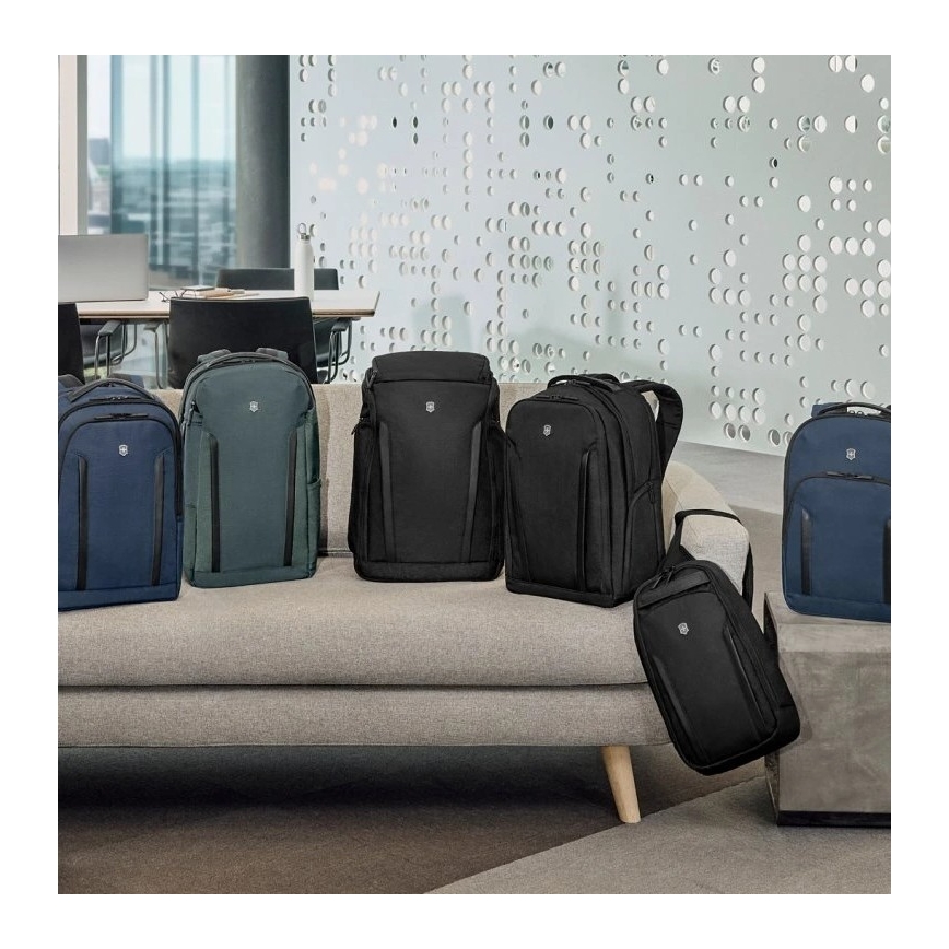 Victorinox - Kannettavan tietokoneen reppu 15" Altmont Professional Essential 24 l tummansininen