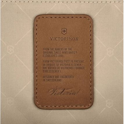Victorinox - Kosmetiikkalaukku Victoria Signature Beauty 6 l musta