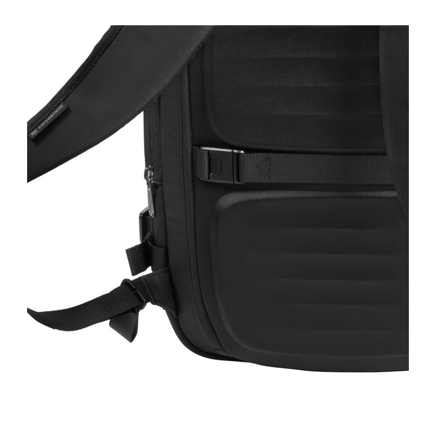 Victorinox - Laajennettava reppu Crosslight Boarding 37 l musta