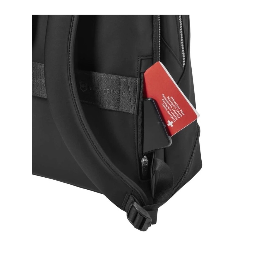 Victorinox - Reppu Victoria Signature Deluxe 18 l musta