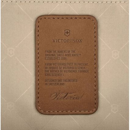 Victorinox - Reppu Victoria Signature Deluxe 18 l musta