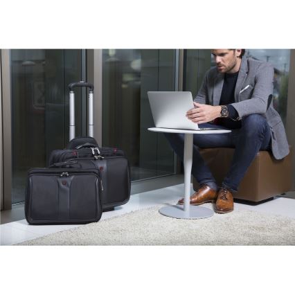Wenger - Matkalaukku pyörillä 25 l 17" + kannettavan tietokoneen laukku 15,6" Patriot musta