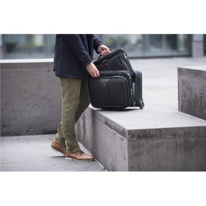 Wenger - Matkalaukku pyörillä 25 l 17" + kannettavan tietokoneen laukku 15,6" Patriot musta