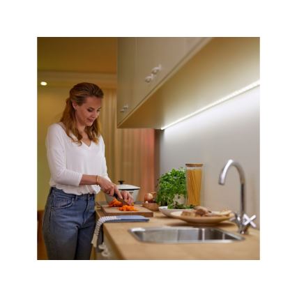 WiZ - LED RGBW Himmennettävä nauha 1m LED/11W/12V 2700-6500K Wi-Fi