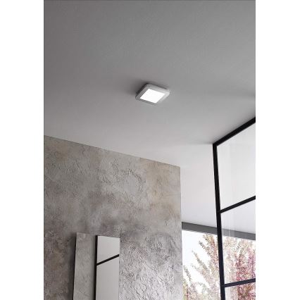 Wofi 9075.01.01.9170- Himmennettävä LED-valaisin kylpyhuoneeseen DONNA LED/9W/230V IP44